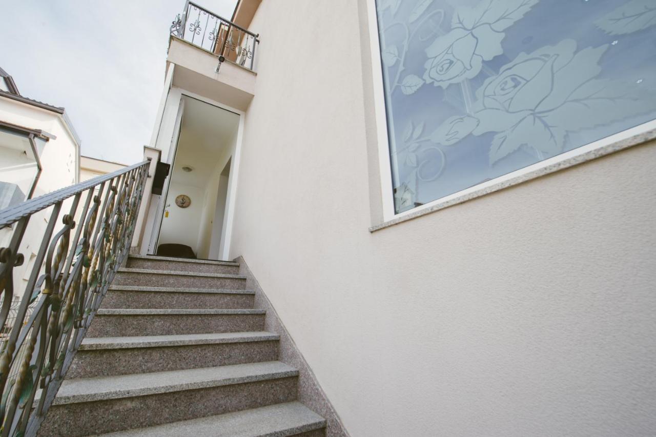 Hotel Flowers Medjugorje Exterior photo